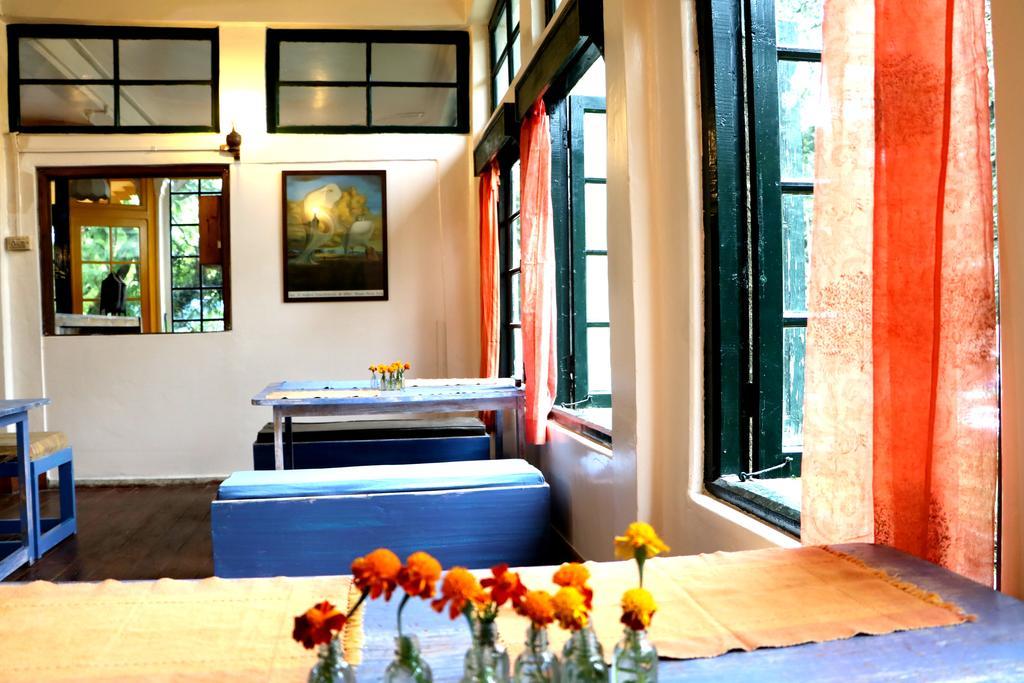 The Anchorage Hotell Shillong Exteriör bild